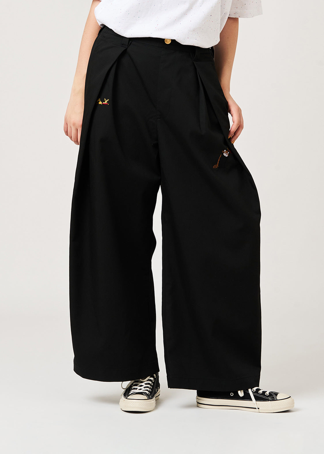 Via Artists Ikaku Royal DRK wide-leg black pleated pants with red panda embroidery and elastic back waistband