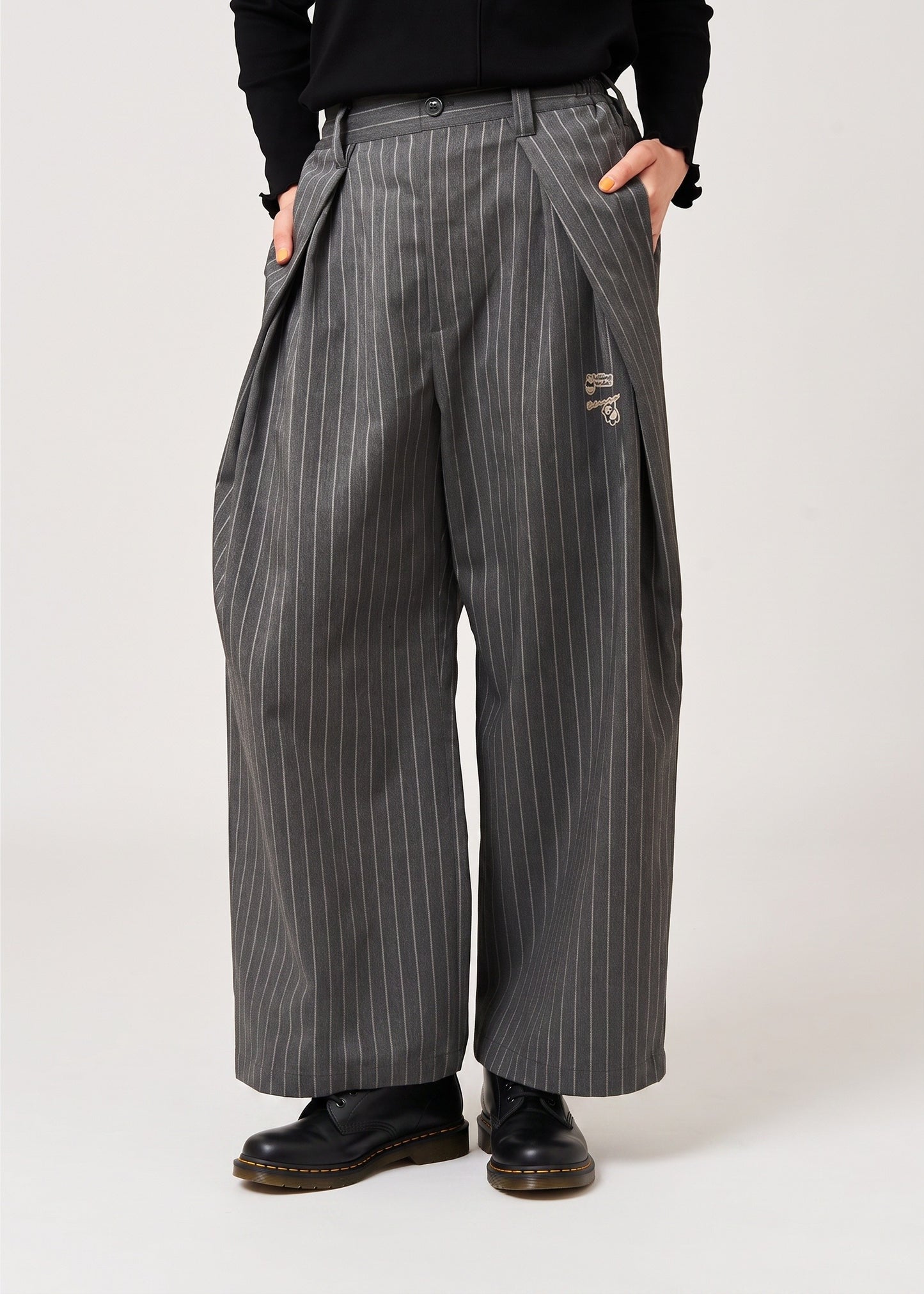 Rolling Pandas Library | Wide Tuck Pants