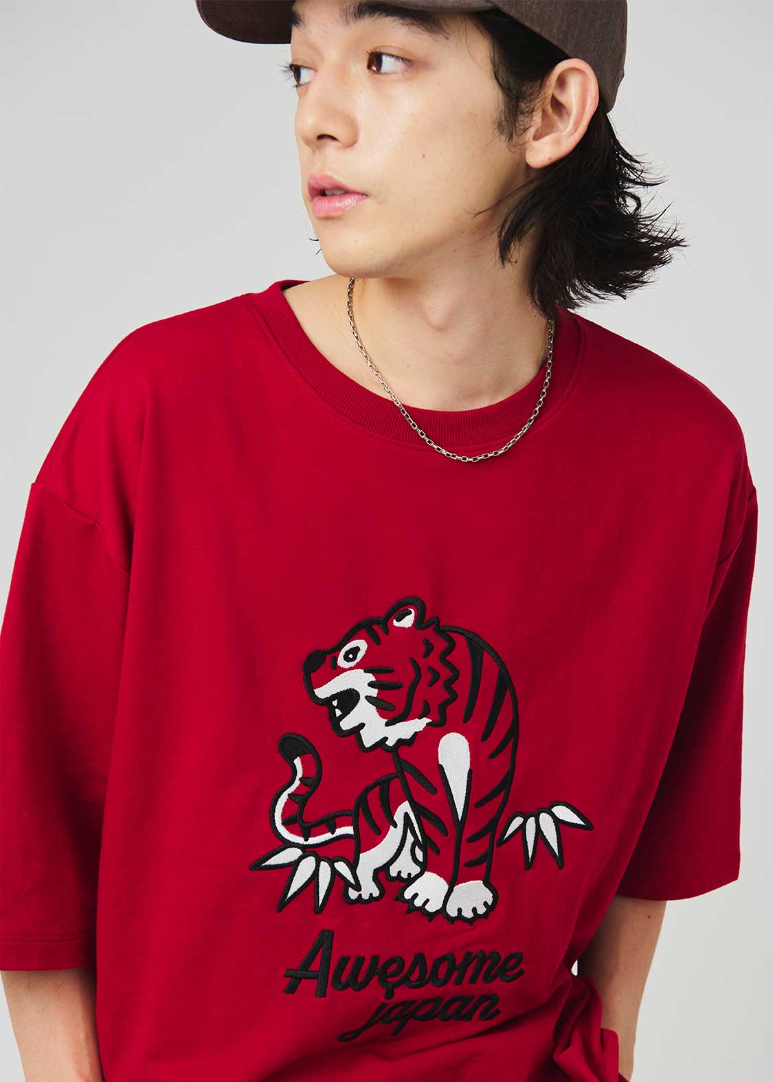 Big Silhouette Half Sleeve Sweat (Awesome Tiger Standing)