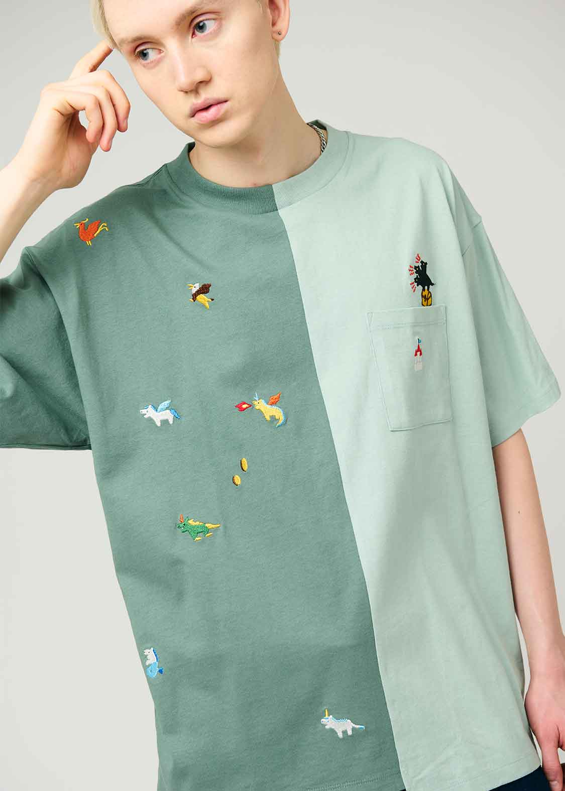 Docking Big Silhouette Short Sleeve Tee (Imaginary Animals)