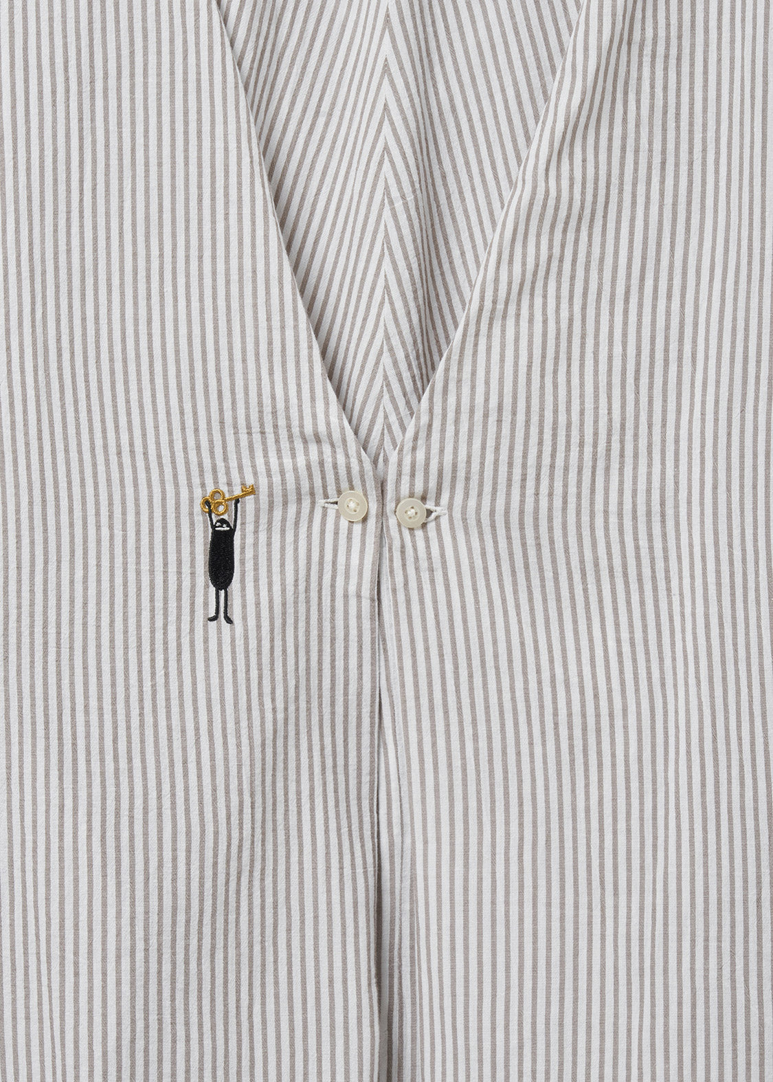 Embroidery Long Sleeve Shirt (Keyhole Beautiful Shadow)