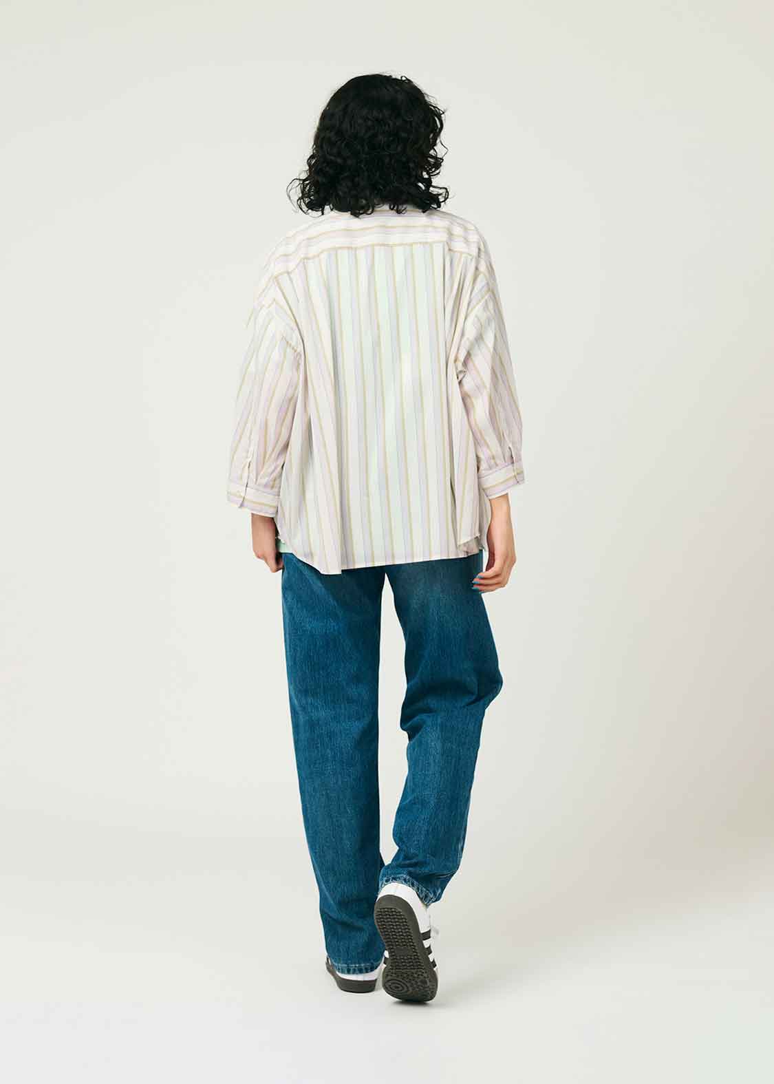 Stand collar Wide Silhouette Middle Sleeve Shirt (Shimaenaga)